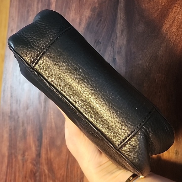 Michael Kors Black bag with chain strap. - Picture 11 of 13